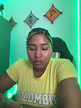 Snapshot of morena-2025 chatting on July 14, 2026, 2:05 am morena-2025 online show from July 14, 2026, 2:05 am