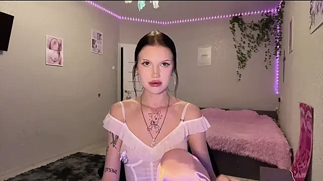 JuliaElse online show from January 10, 2026, 4:46 pm