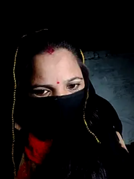 Bigg bhabi online show from December 3, 2025, 11:04 pm