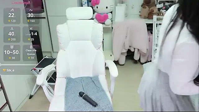 kimhyeona2005 online show from February 12, 2026, 12:05 pm