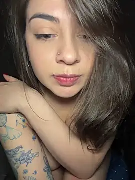 Snapshot of Lovynna chatting on April 28, 2026, 7:51 pm Lovynna online show from April 28, 2026, 7:51 pm
