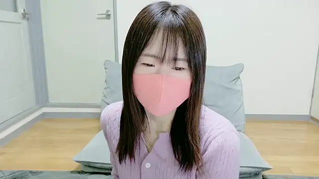 Snapshot of akane_room chatting on December 3, 2025, 8:19 pm akane room online show from December 3, 2025, 8:19 pm