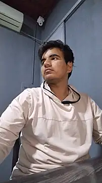 Snapshot of lans_howl chatting on November 29, 2025, 5:51 am lans howl online show from November 29, 2025, 5:51 am