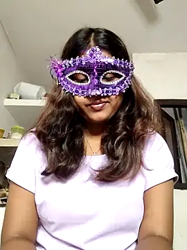 TINA9900 online show from November 19, 2025, 10:37 am