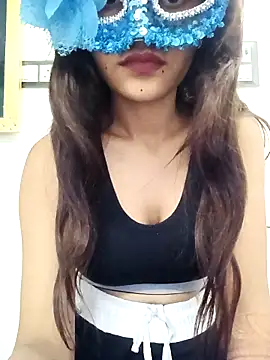 TINA9900 online show from November 13, 2025, 1:04 pm