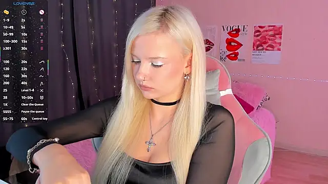 murmurmiace online show from November 28, 2025, 1:33 pm