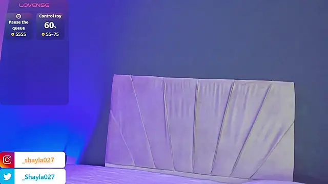 Jasmiine 01 online show from November 28, 2025, 1:11 pm