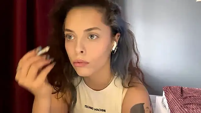 ShannanAdkersons online show from November 18, 2025, 9:45 am