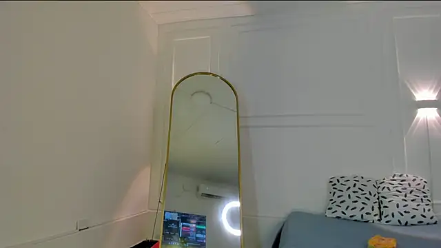 nicolvibes 212 online show from March 1, 2026, 8:09 pm