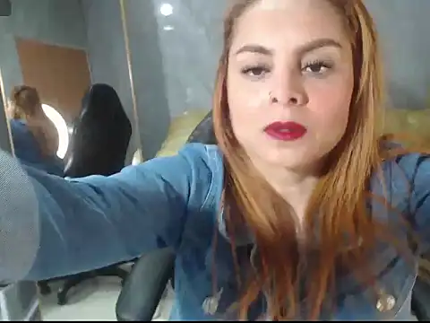 Gracelove a online show from November 23, 2025, 7:35 pm