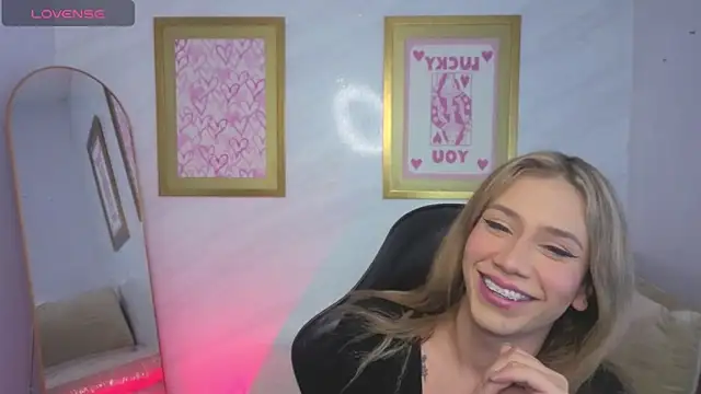 Evy Luxx v online show from March 31, 2026, 3:30 am