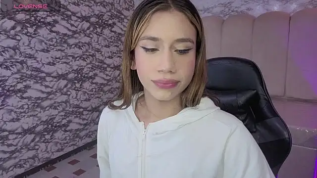 Evy Luxx v online show from February 8, 2026, 3:32 pm