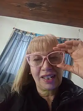 SexyMilf1211 online show from June 14, 2026, 3:02 pm