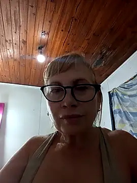 SexyMilf1211 online show from November 18, 2025, 1:21 am