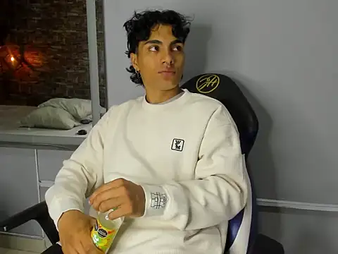 Snapshot of MattFiore chatting on January 13, 2026, 6:23 pm MattFiore online show from January 13, 2026, 6:23 pm