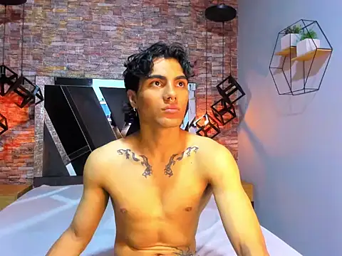 Snapshot of MattFiore chatting on December 19, 2025, 7:38 pm MattFiore online show from December 19, 2025, 7:38 pm