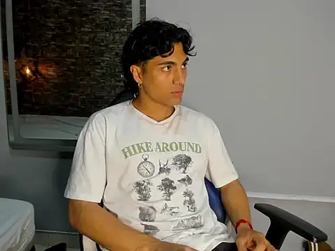 Snapshot of MattFiore chatting on January 15, 2026, 6:33 pm MattFiore online show from January 15, 2026, 6:33 pm