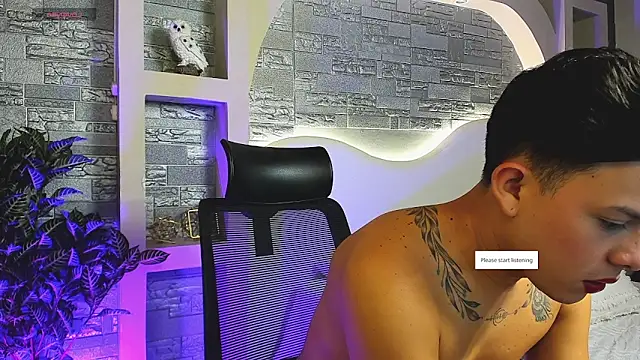 Snapshot of Valentino_moretti chatting on November 26, 2025, 12:38 pm Valentino moretti online show from November 26, 2025, 12:38 pm