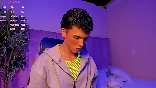 Seab trooy online show from November 19, 2025, 4:23 am