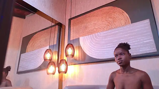 Snapshot of saraa_sm chatting on November 15, 2025, 6:12 pm saraa sm online show from November 15, 2025, 6:12 pm