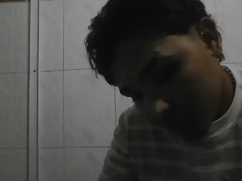 Snapshot of your_hub1 chatting on November 16, 2025, 5:45 am your hub1 online show from November 16, 2025, 5:45 am
