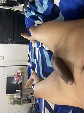 Snapshot of Hopemoretti chatting on January 17, 2026, 11:52 pm Hopemoretti online show from January 17, 2026, 11:52 pm