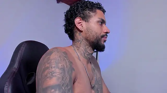 LuigiVitale 1 online show from February 27, 2026, 1:39 am