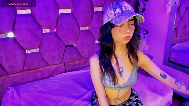 Snapshot of _Ivy_Luna chatting on June 1, 2026, 10:20 pm Ivy Luna online show from June 1, 2026, 10:20 pm