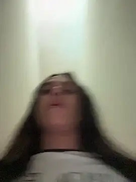 Isabella Hillss online show from November 25, 2025, 7:36 pm