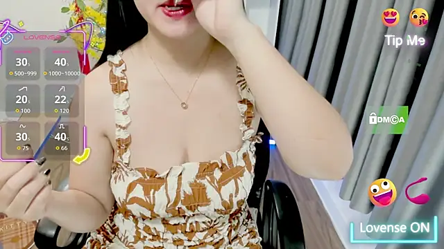 Hali Sweetgirl online show from April 11, 2026, 7:45 am