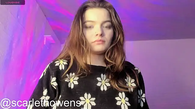 scarlethowens1 online show from November 23, 2025, 6:56 am