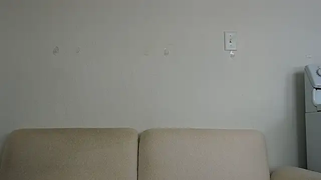 Snapshot of alex_islivee chatting on April 3, 2026, 6:58 pm alex islivee online show from April 3, 2026, 6:58 pm