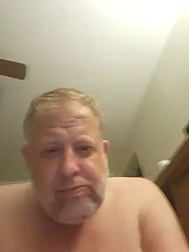 Snapshot of Mikey40wv chatting on July 7, 2026, 6:47 am Mikey40wv online show from July 7, 2026, 6:47 am