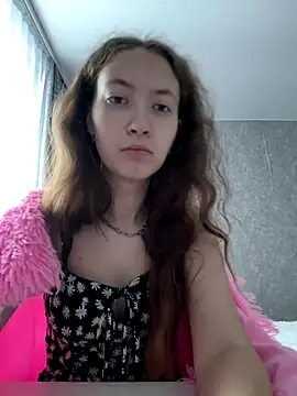 Holy Poly online show from December 17, 2025, 8:19 am