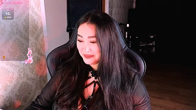 Emma Uilson online show from February 4, 2026, 10:49 pm