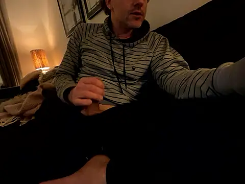 Snapshot of Brandonn1989amateur chatting on January 6, 2026, 9:30 pm Brandonn1989amateur online show from January 6, 2026, 9:30 pm