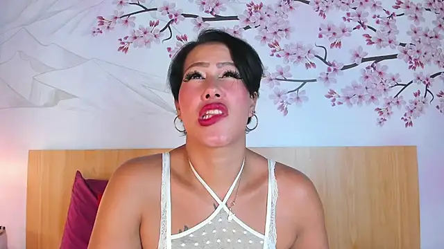 Snapshot of Laura_Torress chatting on July 14, 2026, 3:00 am Laura Torress online show from July 14, 2026, 3:00 am