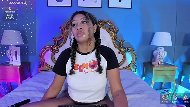 NorthBlackWood online show from November 20, 2025, 7:58 pm