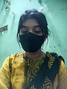 Disha Nur0 online show from April 4, 2026, 11:33 pm