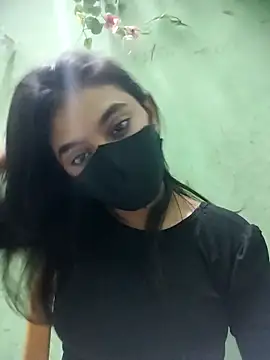 Disha Nur0 online show from April 6, 2026, 8:32 pm