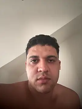 picademel028 online show from November 14, 2025, 5:49 pm