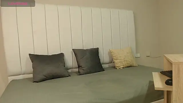 alice will1 online show from November 26, 2025, 1:11 pm