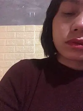 Trangbabylove online show from March 17, 2026, 7:28 pm