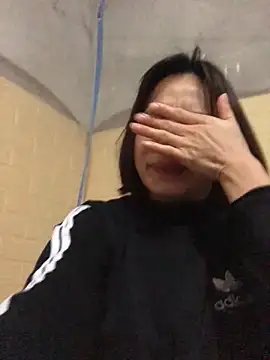 Trangbabylove online show from January 16, 2026, 11:09 pm