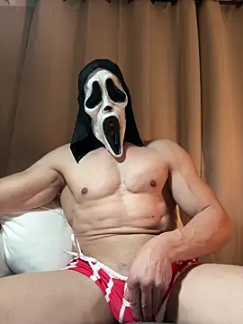 Snapshot of Luna_MaskedMan chatting on December 15, 2025, 4:35 pm Luna MaskedMan online show from December 15, 2025, 4:35 pm