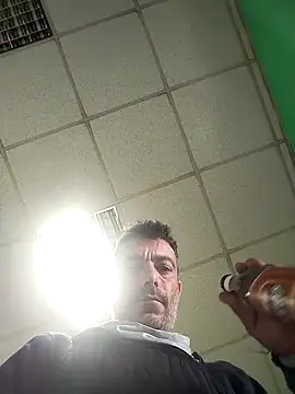 platone09 online show from November 8, 2025, 2:20 pm