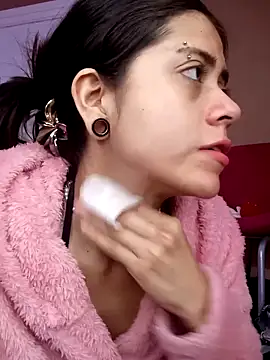 VelvetNovaa online show from December 3, 2025, 1:54 pm