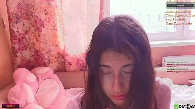Snapshot of KristinaScott chatting on May 23, 2026, 4:33 am KristinaScott online show from May 23, 2026, 4:33 am