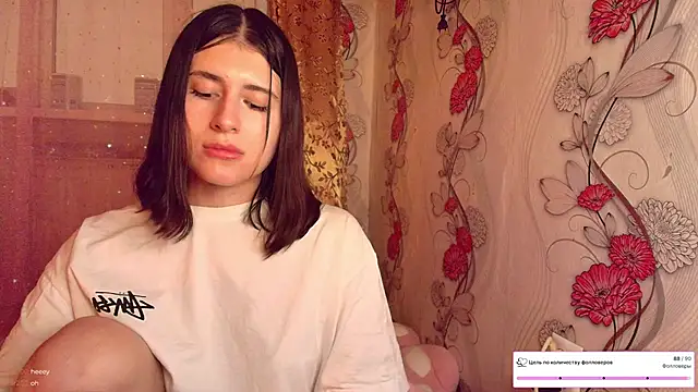 KristinaScott online show from December 15, 2025, 6:58 pm