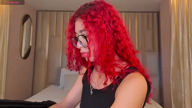 AmberFox1 online show from December 17, 2025, 11:48 am